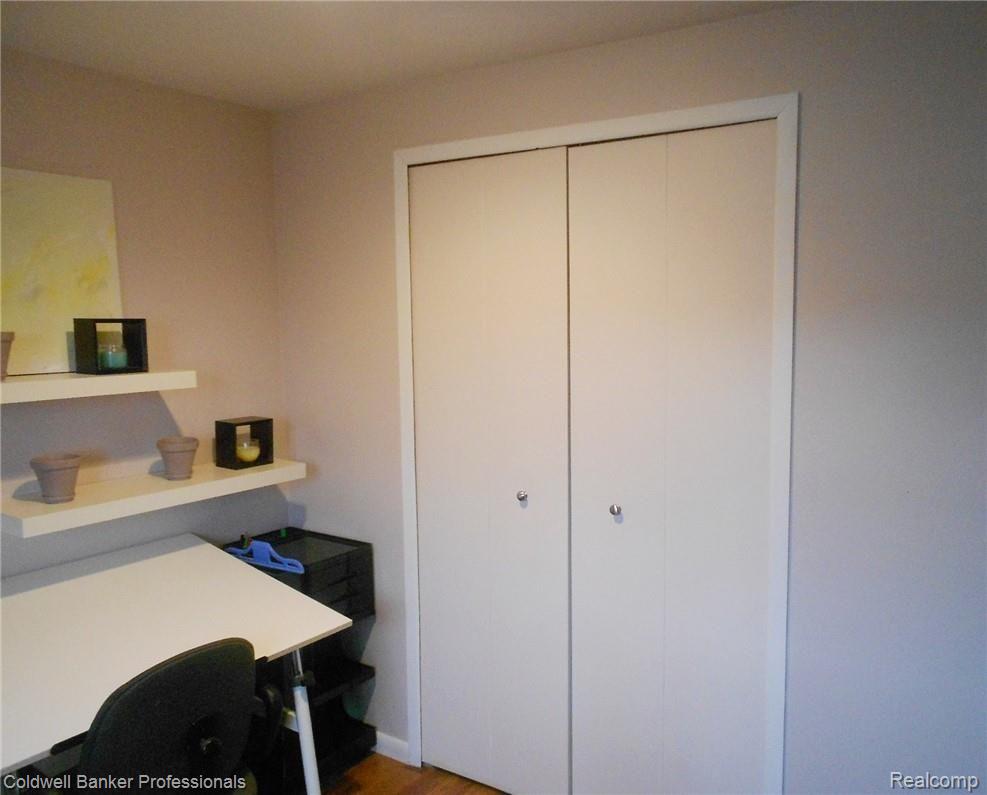 2517 Samoset Road Royal Oak, MI 48073 - Photo 35 of 41 35.JPG