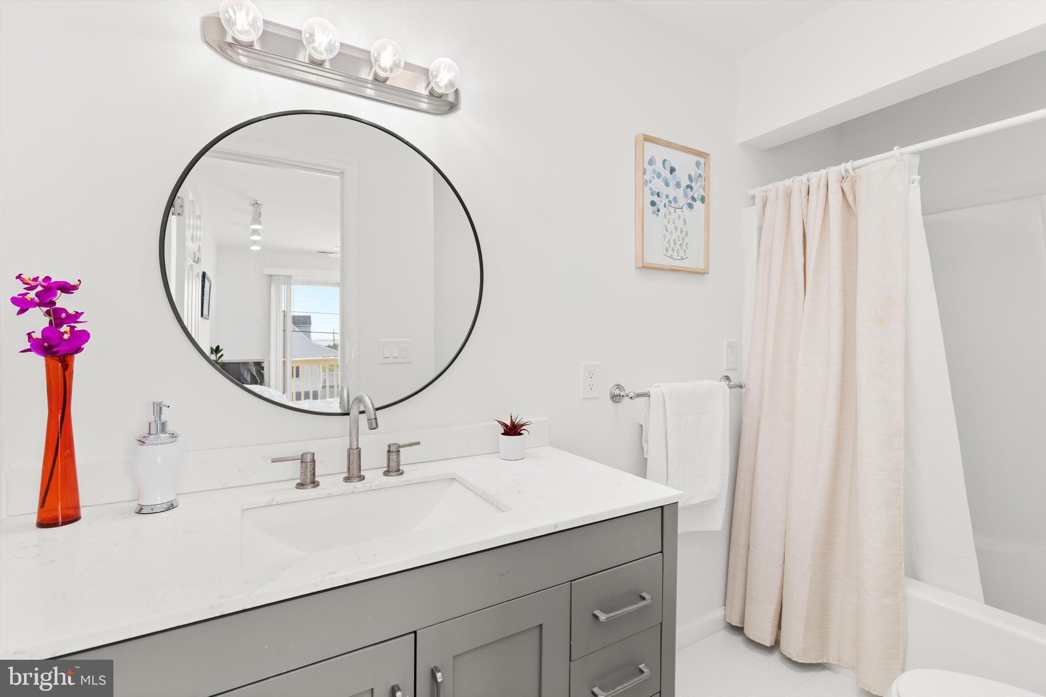 10429 Brighton Road Ocean City, MD 21842 - Photo 27 of 64 Primary bathroom