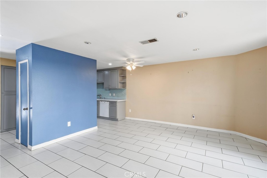 14429 Chardon Avenue, Unit 41 Hawthorne, CA 90250 - Photo 4 of 27 a view of an empty room