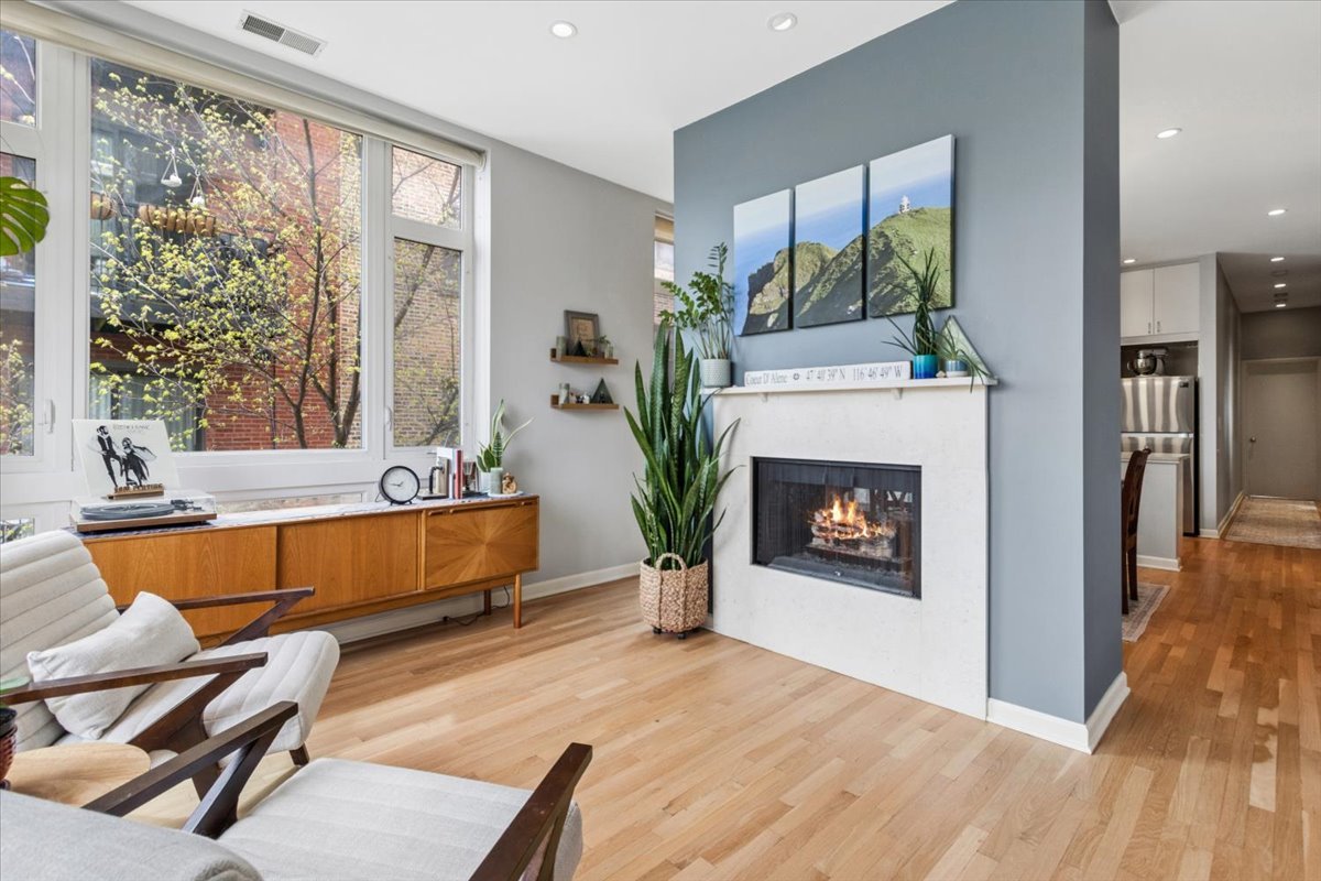 4150 North Sheridan Road, Unit 3S Chicago, IL 60613 - Photo 7 of 20
