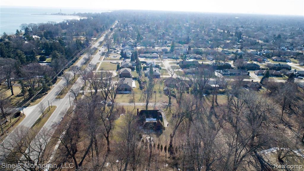 1017 Lake Shore Road Grosse Pointe Shores, MI 48236 - Photo 47 of 55