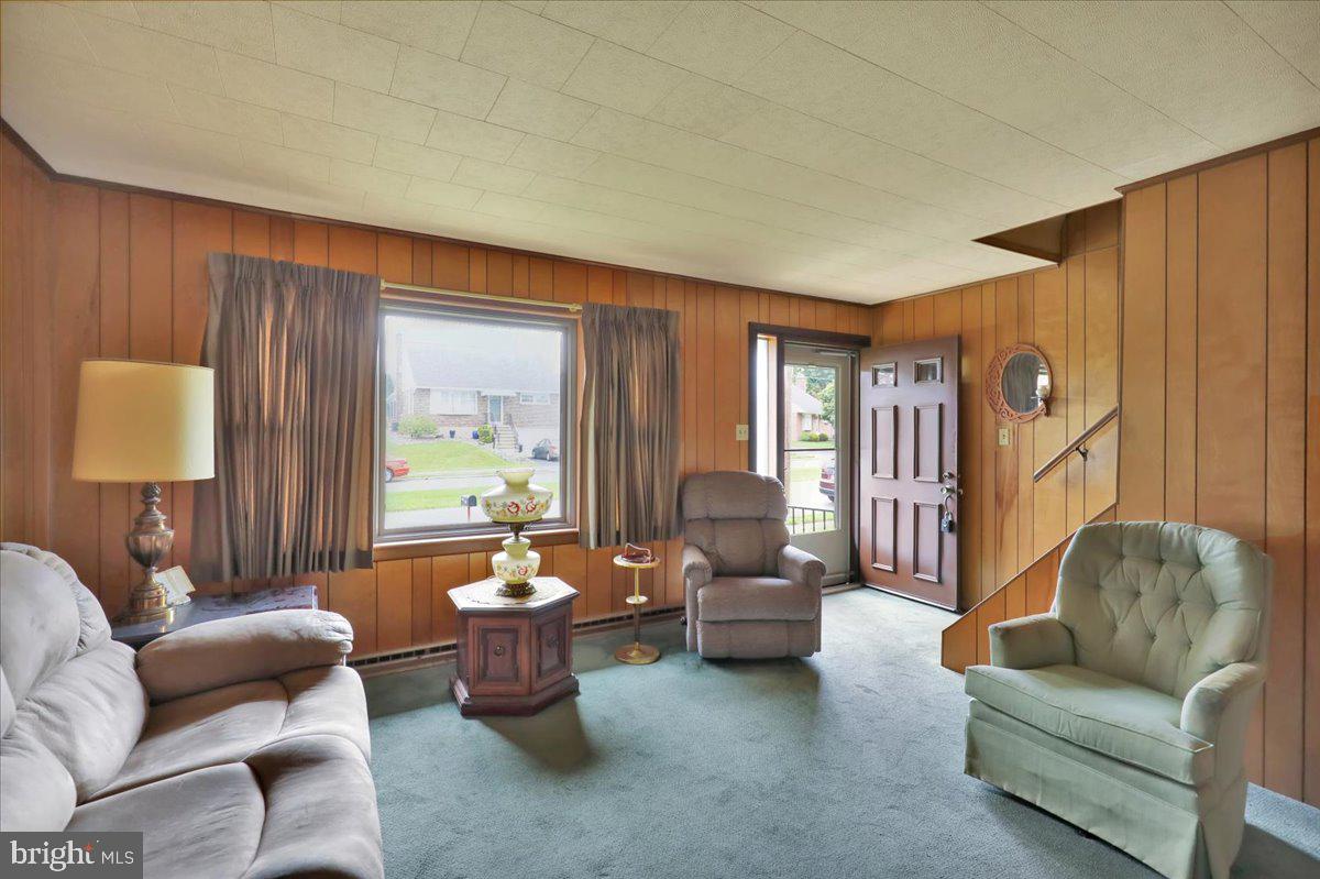 1242 Commonwealth Boulevard Reading, PA 19607 - Photo 7 of 29 Gallery Image 7