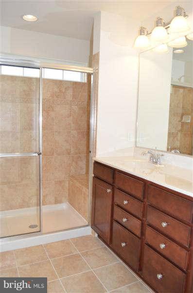 623 Twin Birch Road Hanover, MD 21076 - Photo 17 of 30 Bath (Master)