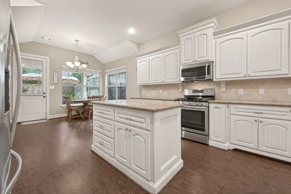 $449,500 | 112 Timberside Drive, Conroe, TX 77304