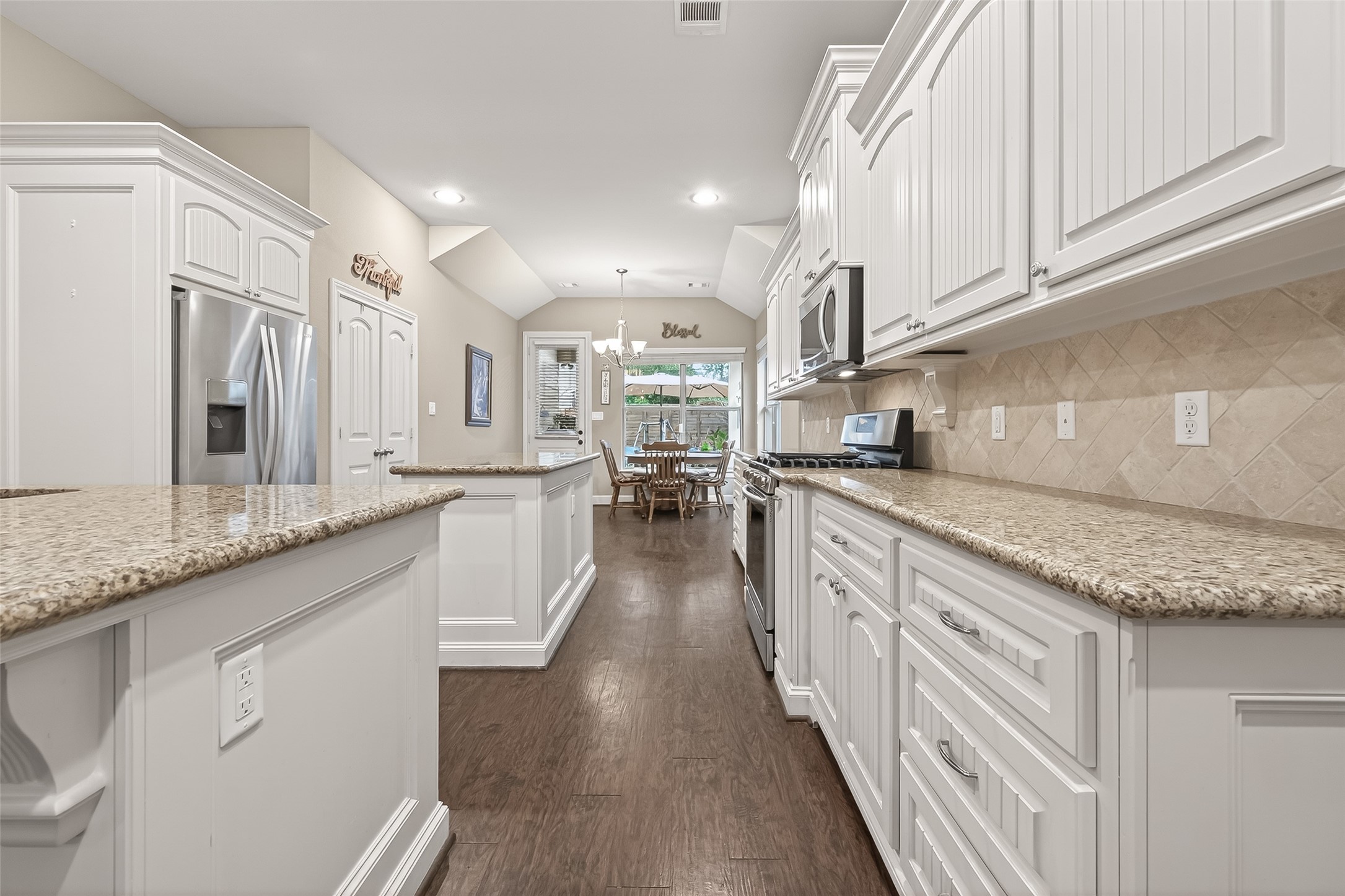 112 Timberside Drive Conroe, TX 77304 - Photo 14 of 50 Plenty of custom cabinetry