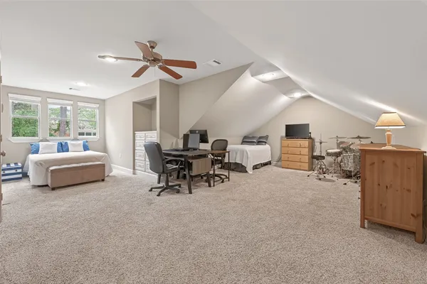 $449,500 | 112 Timberside Drive, Conroe, TX 77304