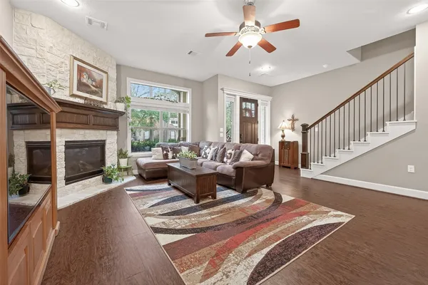 $449,500 | 112 Timberside Drive, Conroe, TX 77304