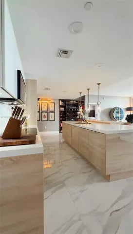 $1,680,000 | 16385 Biscayne Boulevard, Unit 30183017, North Miami Beach, FL 33160