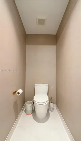 $1,680,000 | 16385 Biscayne Boulevard, Unit 30183017, North Miami Beach, FL 33160