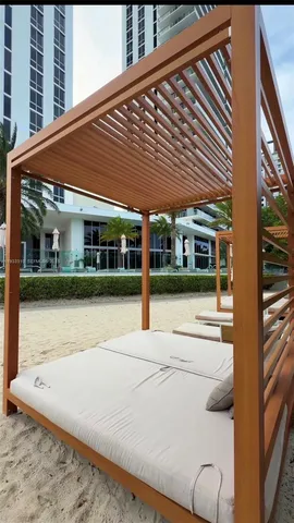 $1,680,000 | 16385 Biscayne Boulevard, Unit 30183017, North Miami Beach, FL 33160