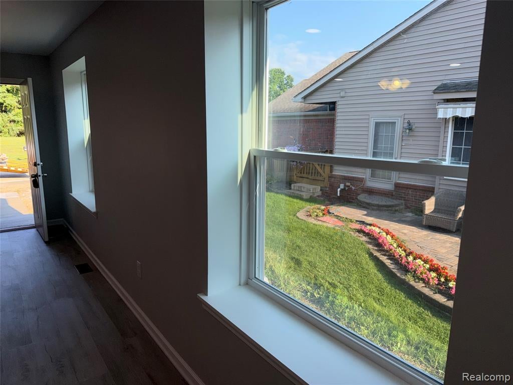 819 Chelsea Ridge Court Howell, MI 48843 - Photo 8 of 16 Gallery Image 8