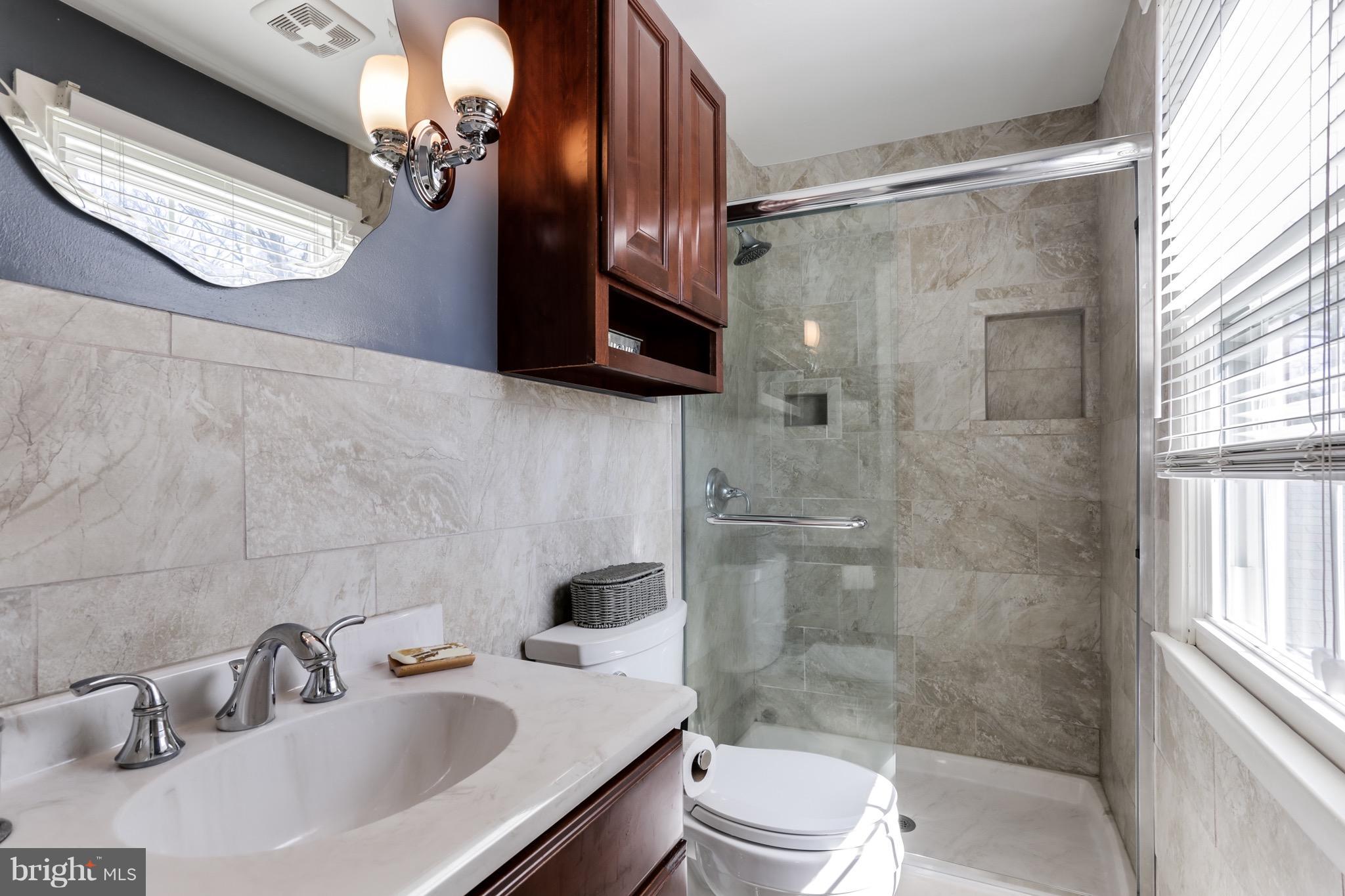 34 Severndale Road Severna Park, MD 21146 - Photo 14 of 30 Bath (Master)
