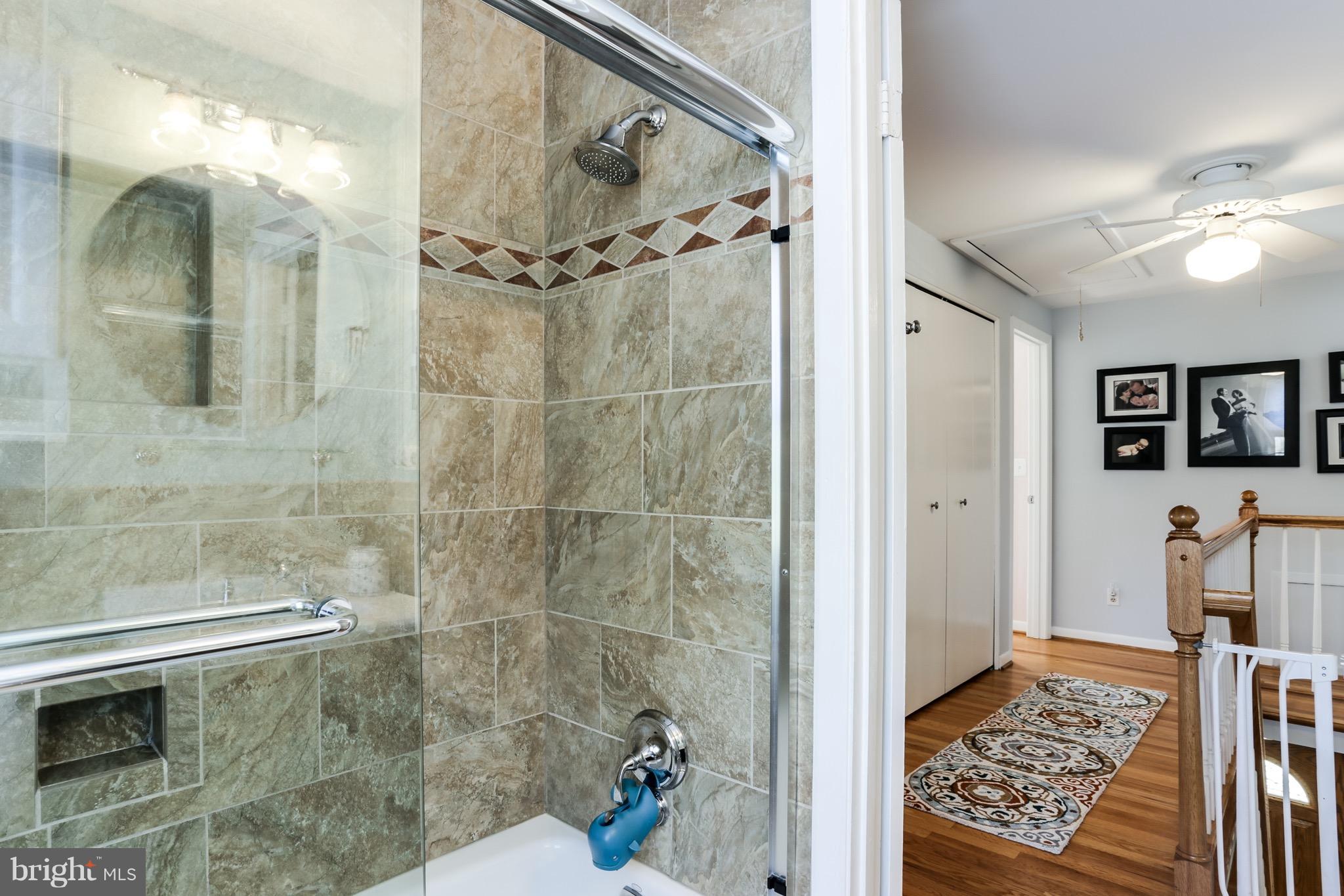 34 Severndale Road Severna Park, MD 21146 - Photo 19 of 30 Hall Bath