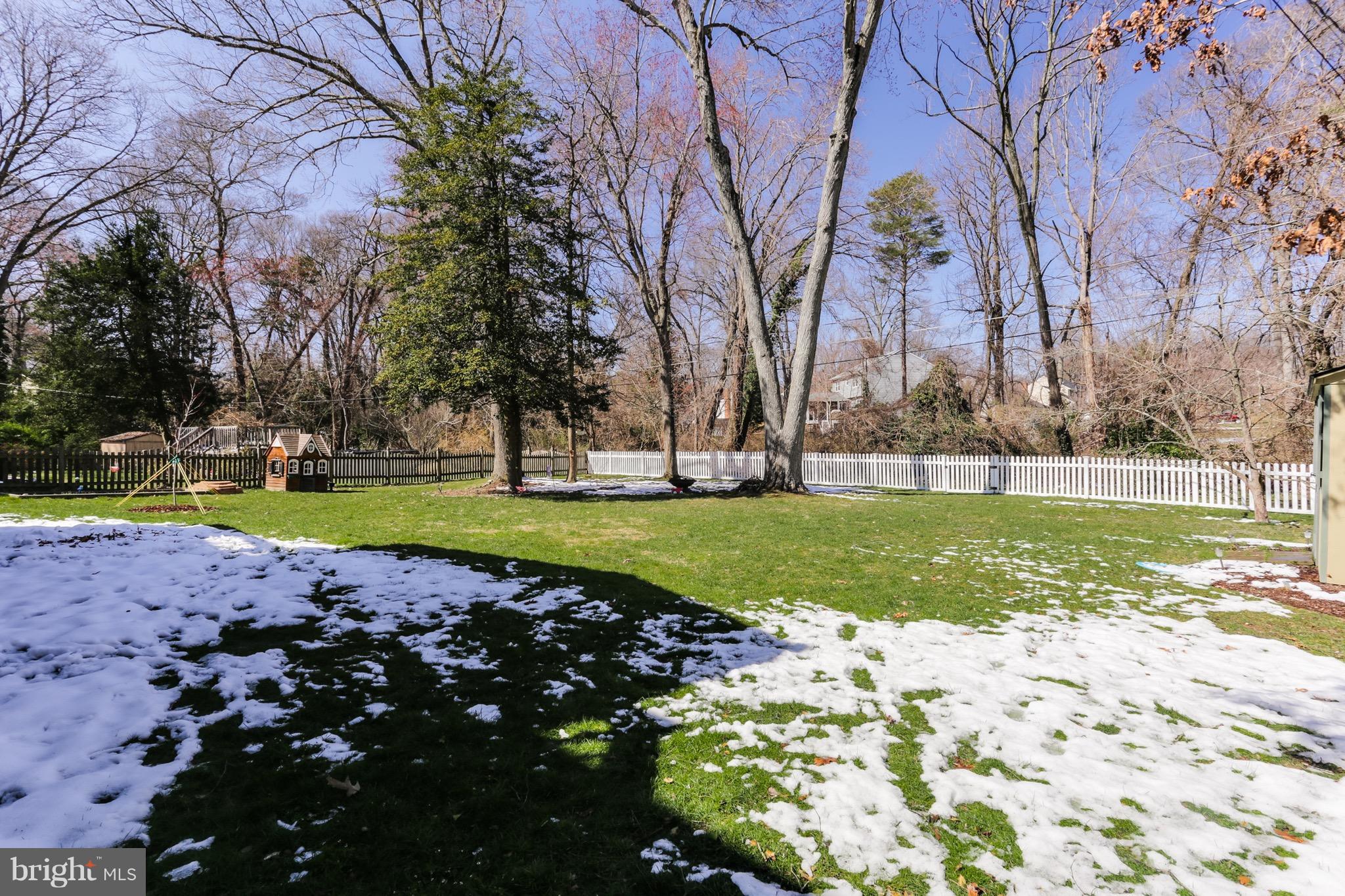 34 Severndale Road Severna Park, MD 21146 - Photo 28 of 30 Oversized Backyard