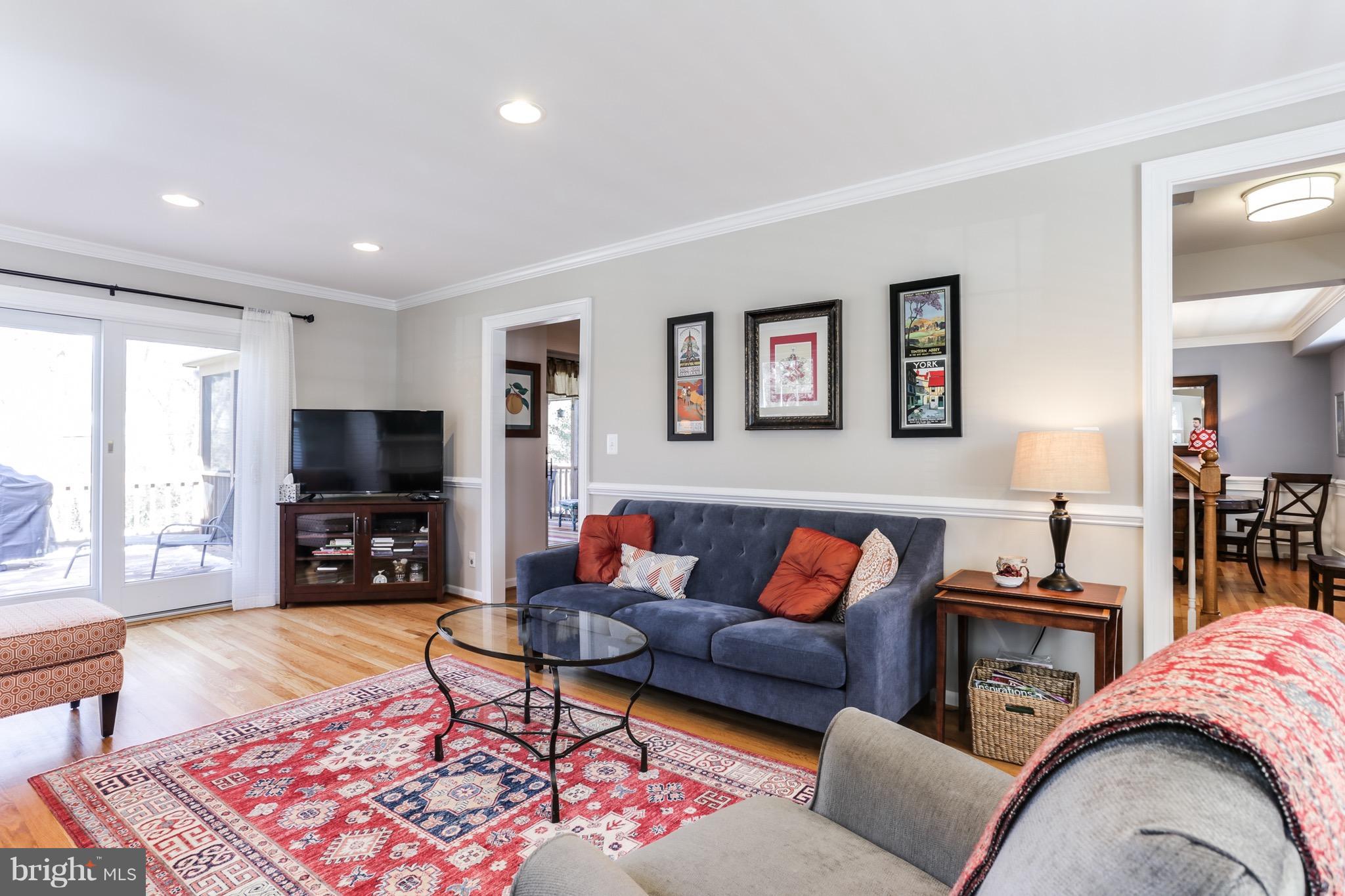 34 Severndale Road Severna Park, MD 21146 - Photo 5 of 30 Living Room