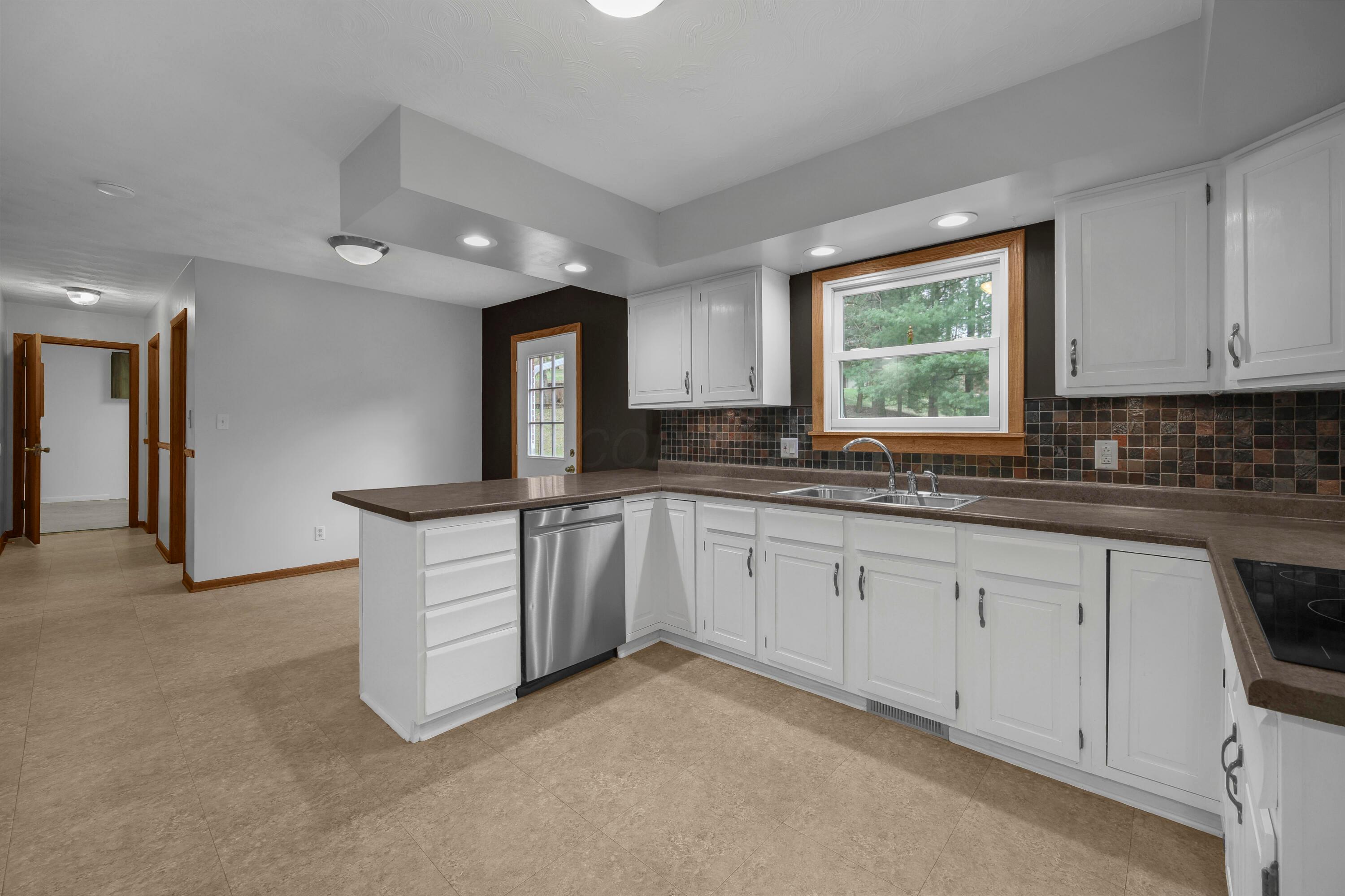 1871 Blue Jay Road Heath, OH 43056 - Photo 10 of 46 5X4A0033