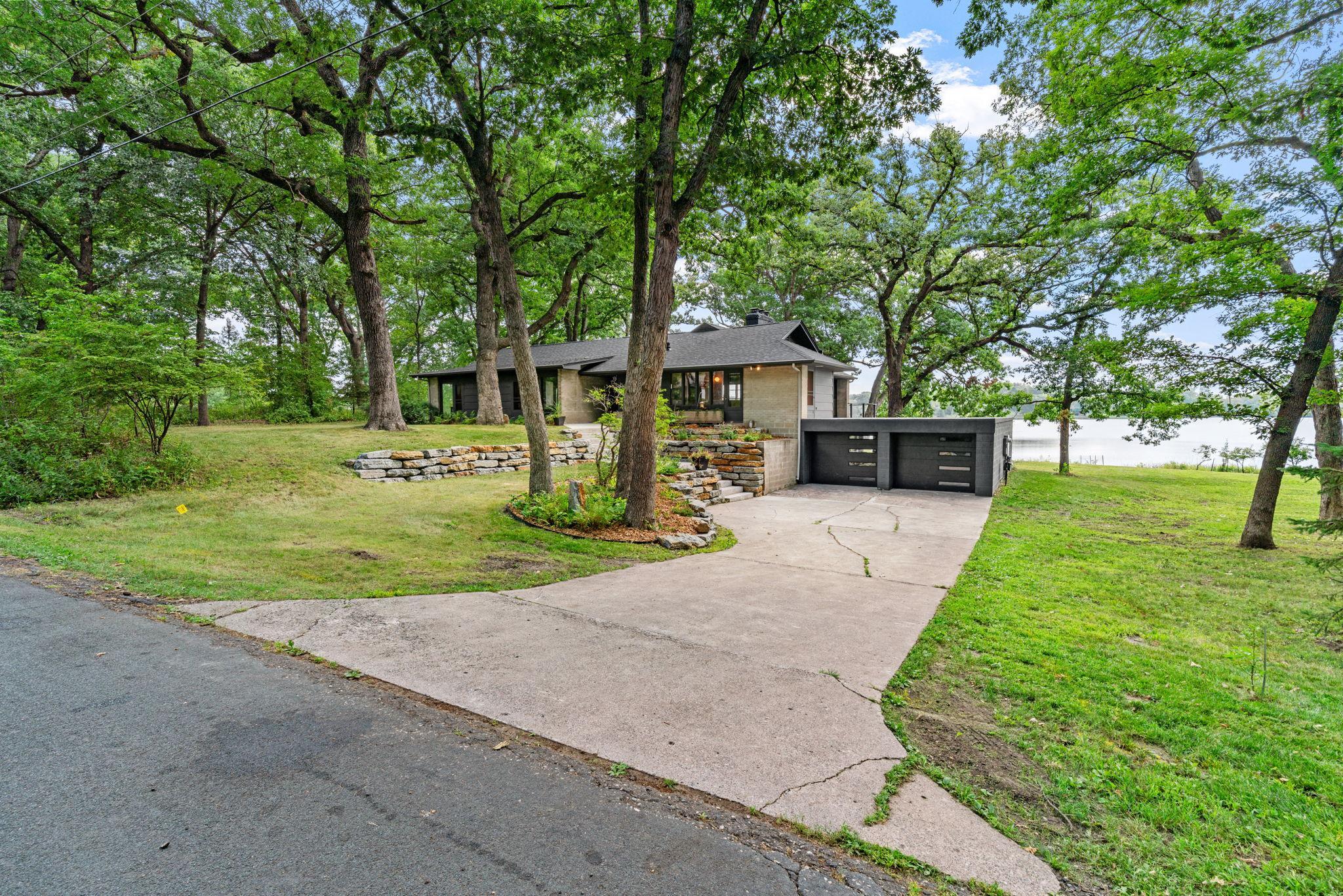 12 West Shore Road North Oaks, MN 55127 - Photo 2 of 97 Gallery Image 2