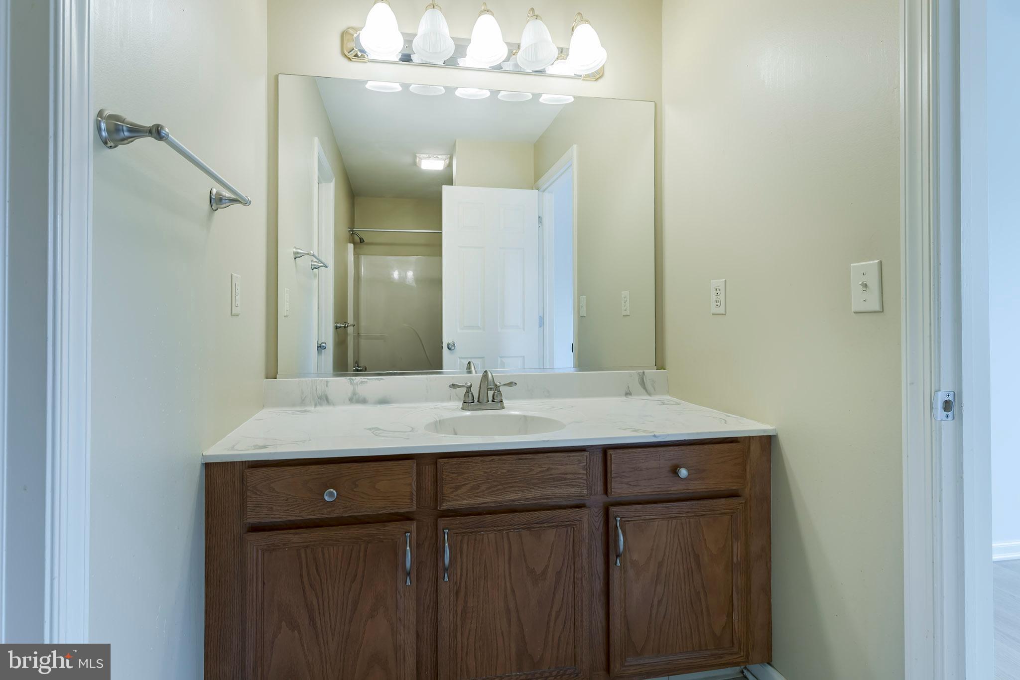 258 White Chapel Road Lancaster, PA 17603 - Photo 9 of 21 Primary Bathroom