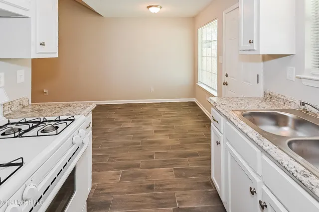 $1,390 | 6782 Kirkland Cove, Horn Lake, MS 38637