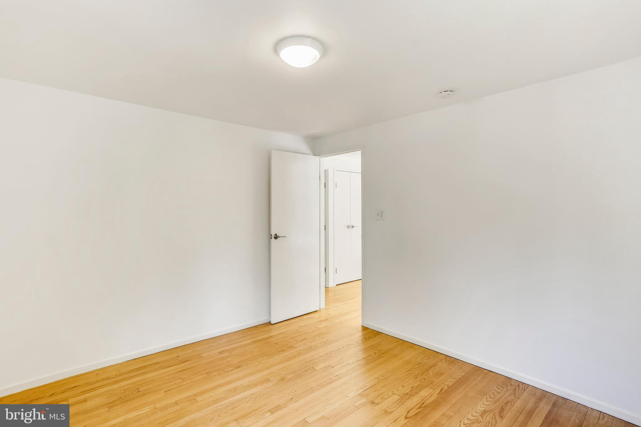 7504 Hamilton Spring Road Bethesda, MD 20817 - Photo 33 of 52