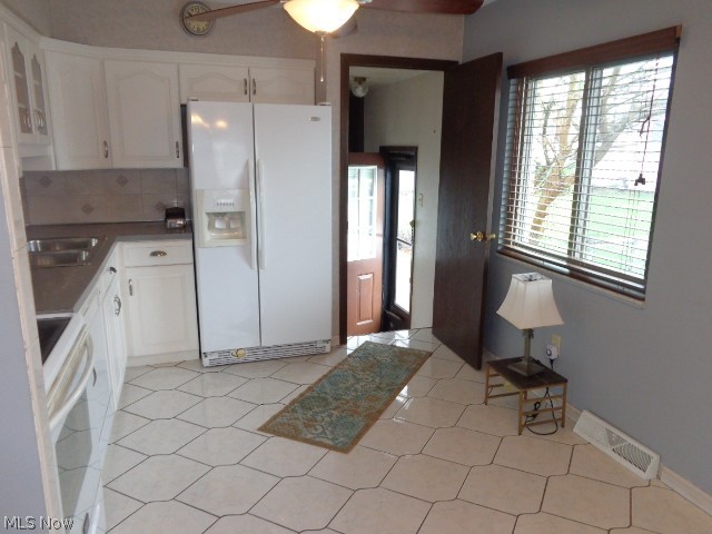 6211 Ridgewood Avenue Parma, OH 44129 - Photo 9 of 24 Appliances Stay