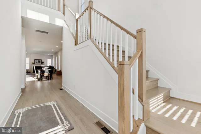 a view of entryway and livingroom