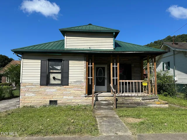 $40,000 | 308 Spruce Street, Appalachia, VA 24216