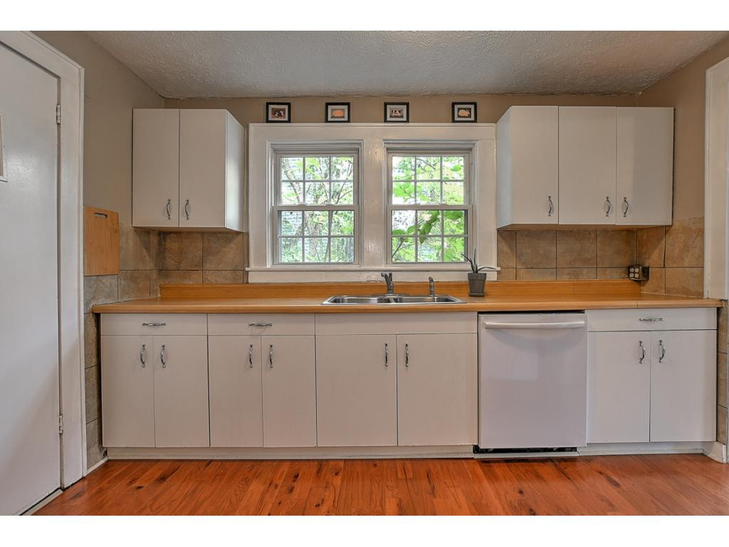 385 Cedar Point Road Gray, TN 37615 - Photo 7 of 24 Photo 7