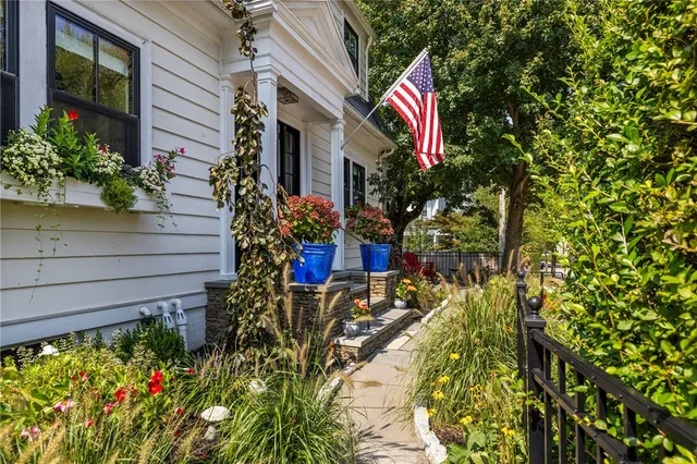 $5,500 | 41 Hunter Avenue, Newport, RI 02840