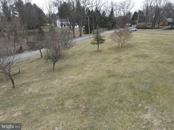 $600,000 | 290 Locust Grove Road, Bainbridge, PA 17502