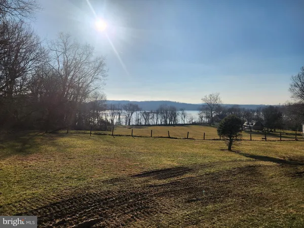 $600,000 | 290 Locust Grove Road, Bainbridge, PA 17502