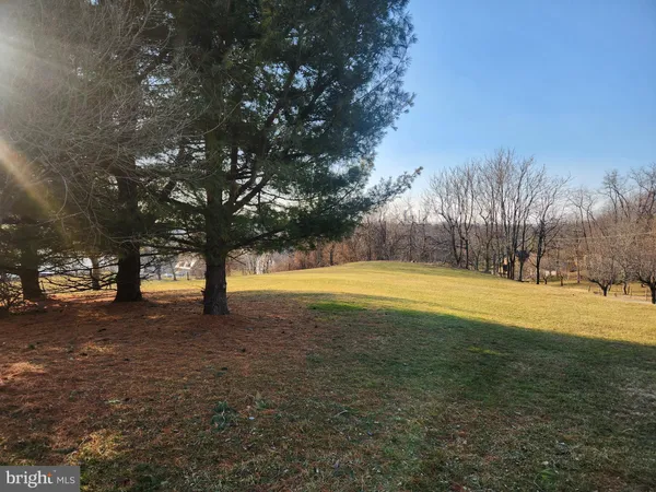 $600,000 | 290 Locust Grove Road, Bainbridge, PA 17502