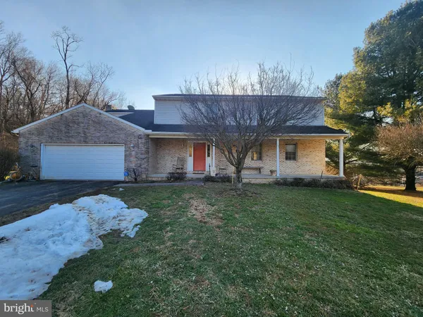 $600,000 | 290 Locust Grove Road, Bainbridge, PA 17502