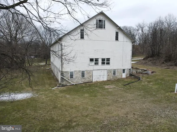 $600,000 | 290 Locust Grove Road, Bainbridge, PA 17502