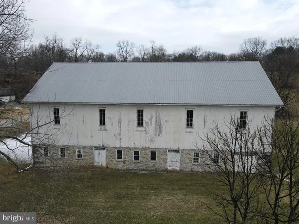 $600,000 | 290 Locust Grove Road, Bainbridge, PA 17502