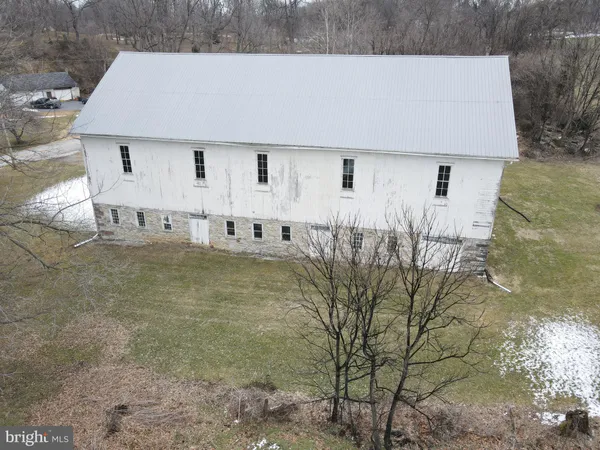 $600,000 | 290 Locust Grove Road, Bainbridge, PA 17502