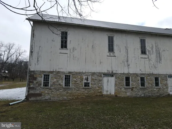 $600,000 | 290 Locust Grove Road, Bainbridge, PA 17502