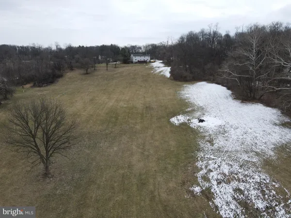 $600,000 | 290 Locust Grove Road, Bainbridge, PA 17502