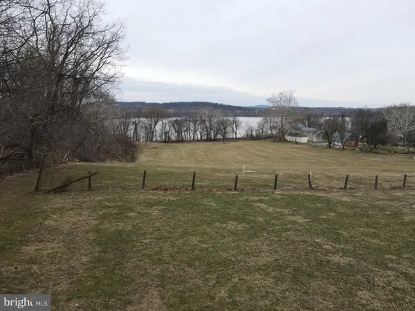 $600,000 | 290 Locust Grove Road, Bainbridge, PA 17502