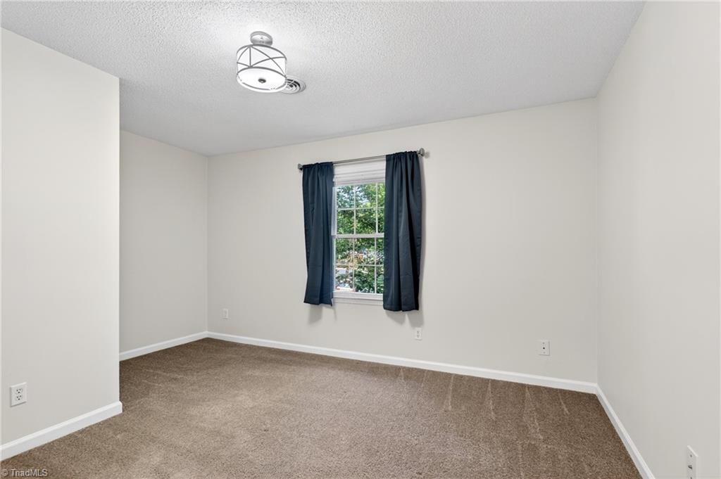 534 Lindley Road Greensboro, NC 27410 - Photo 29 of 48
