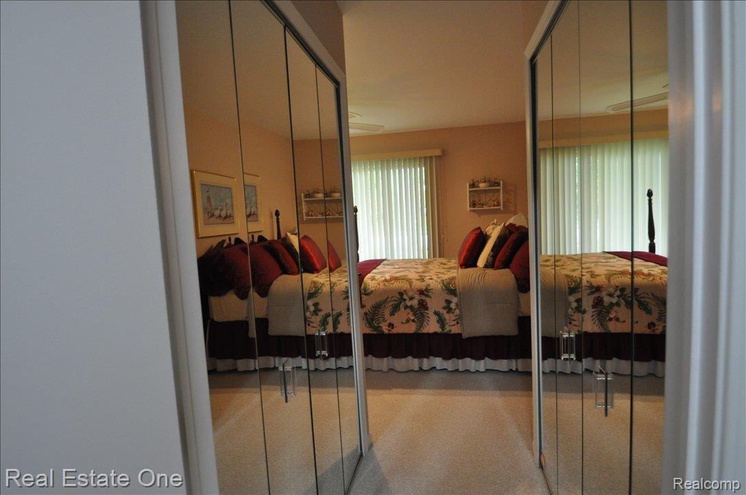 2174 London Bridge Drive, Unit 50 Rochester, MI 48307 - Photo 5 of 13 Master Closet