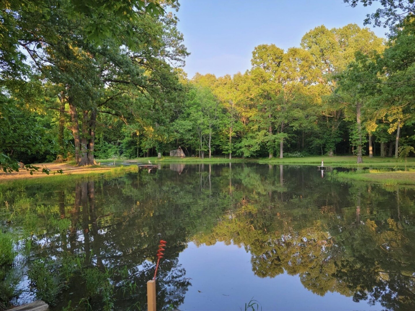 1600 Scott Street Metropolis, IL 62960 - Photo 19 of 23 a view of a lake with a house in a background