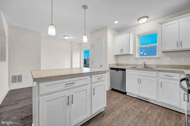 $259,500 | 7 Landing Place, Unit 7, York, PA 17408