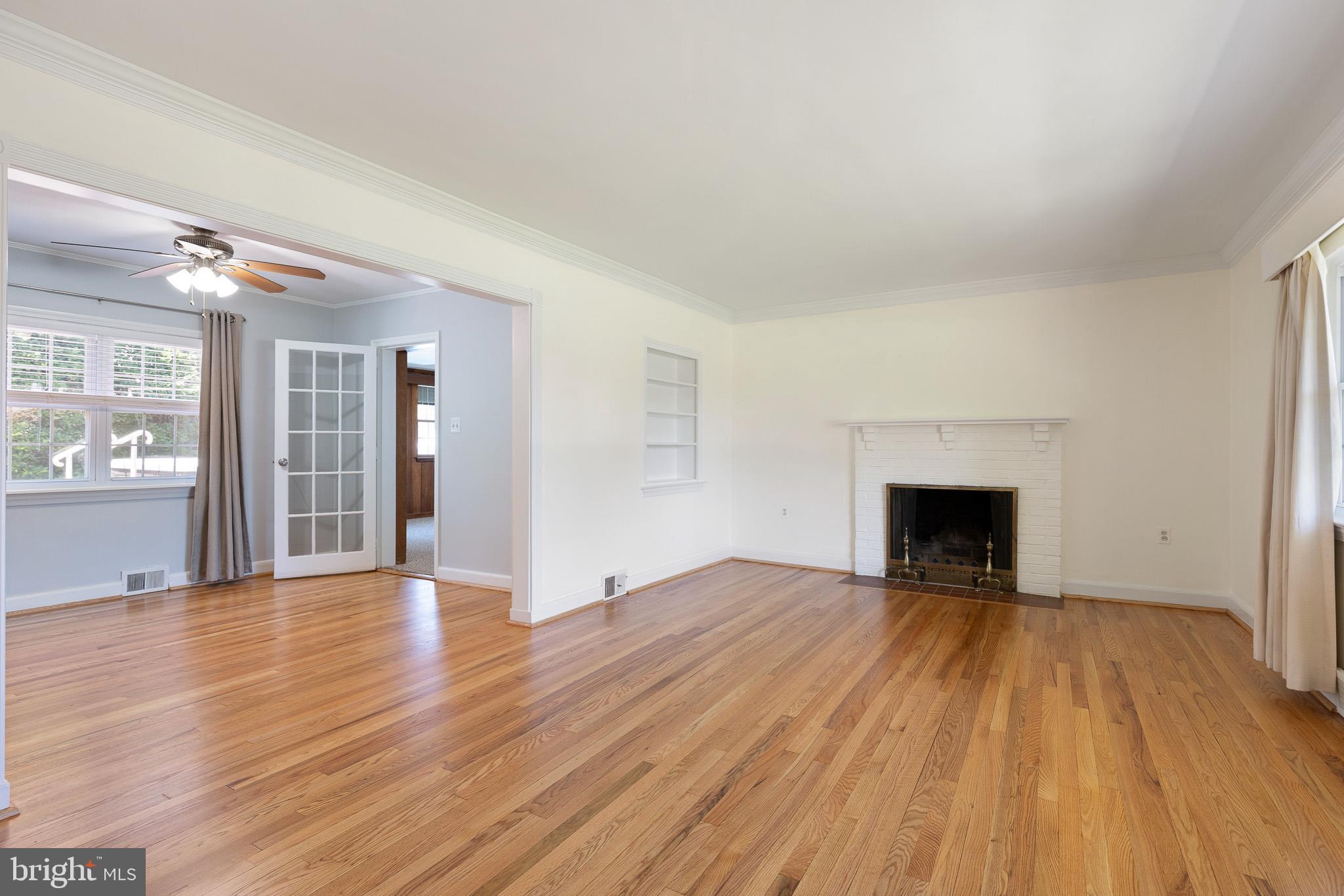 9 Windsor Road Wilmington, DE 19809 - Photo 12 of 41 LR view into DR
