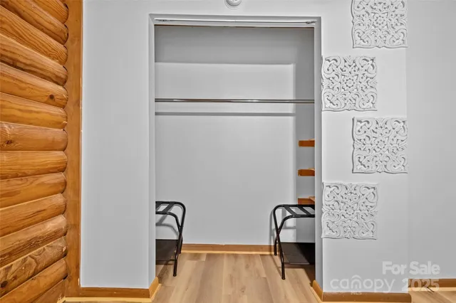 a picture of door of a house