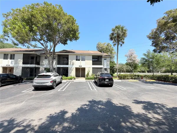$1,600 | 107 Gardens Drive, Unit 106, Pompano Beach, FL 33069