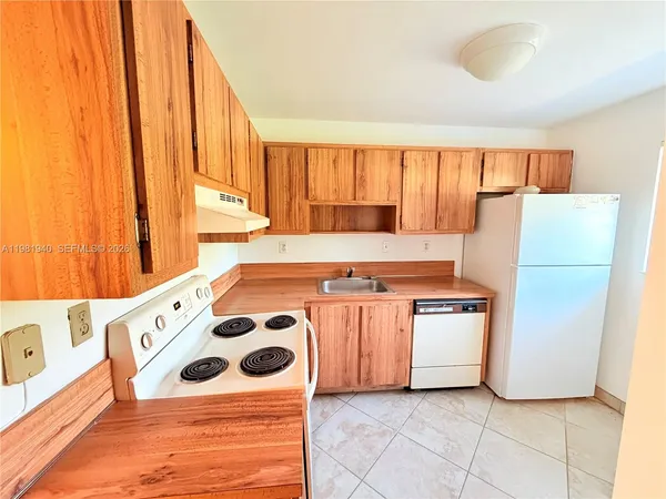 $1,600 | 107 Gardens Drive, Unit 106, Pompano Beach, FL 33069