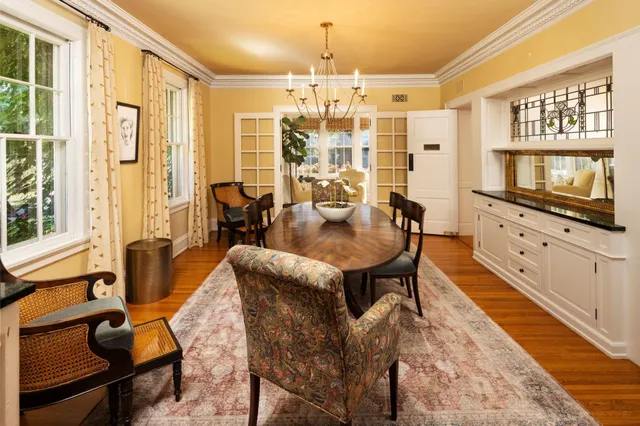 $2,895,000 | 2400 West Lake Of The Isles Parkway, Minneapolis, MN 55405