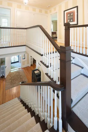 $2,895,000 | 2400 West Lake Of The Isles Parkway, Minneapolis, MN 55405