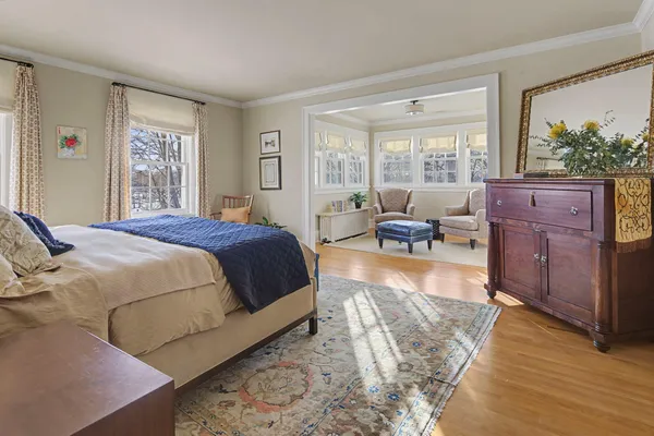 $2,895,000 | 2400 West Lake Of The Isles Parkway, Minneapolis, MN 55405